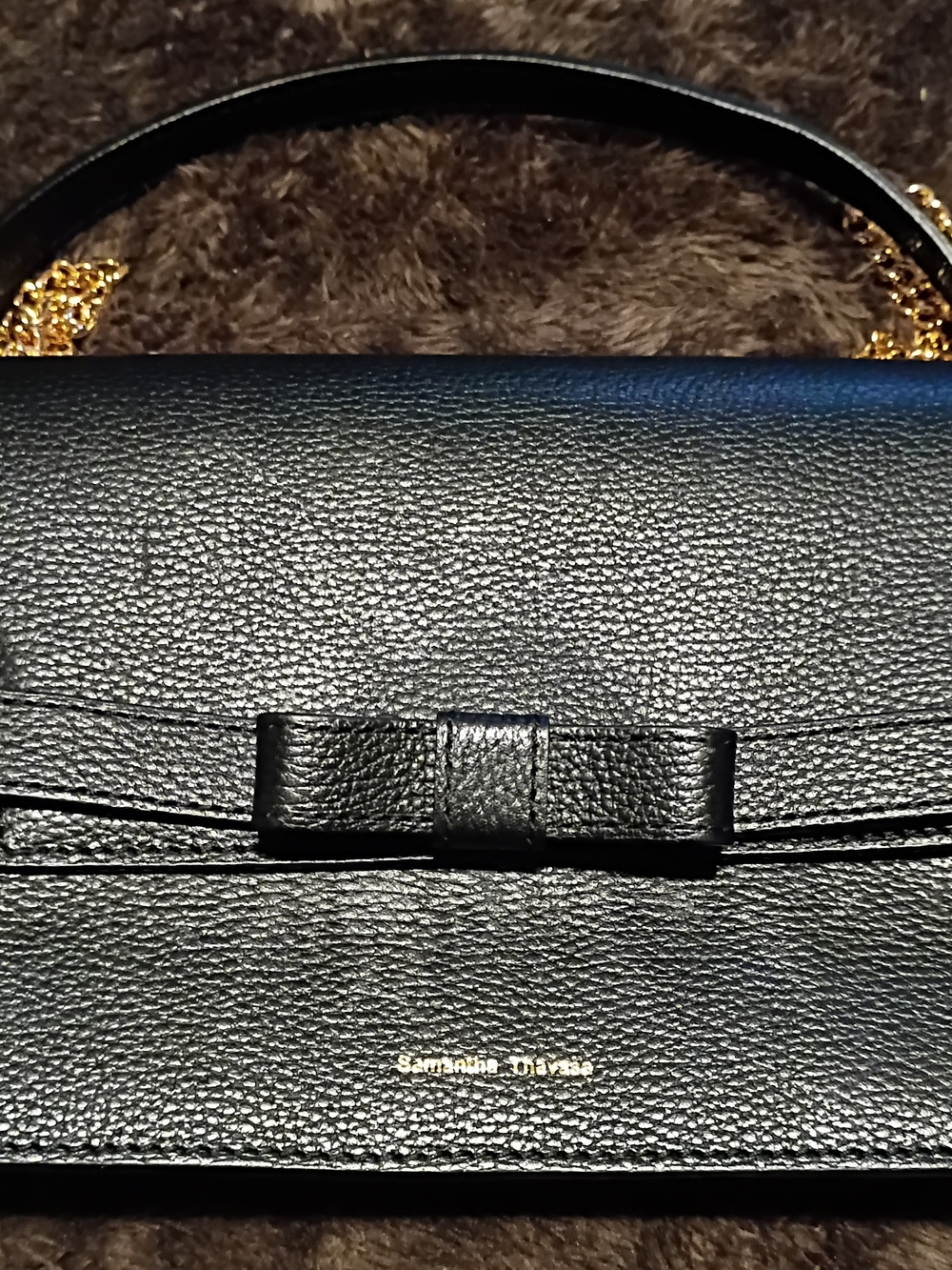Samantha Thavasa Emushu II Bow Crossbody | Black Pebbled Leather